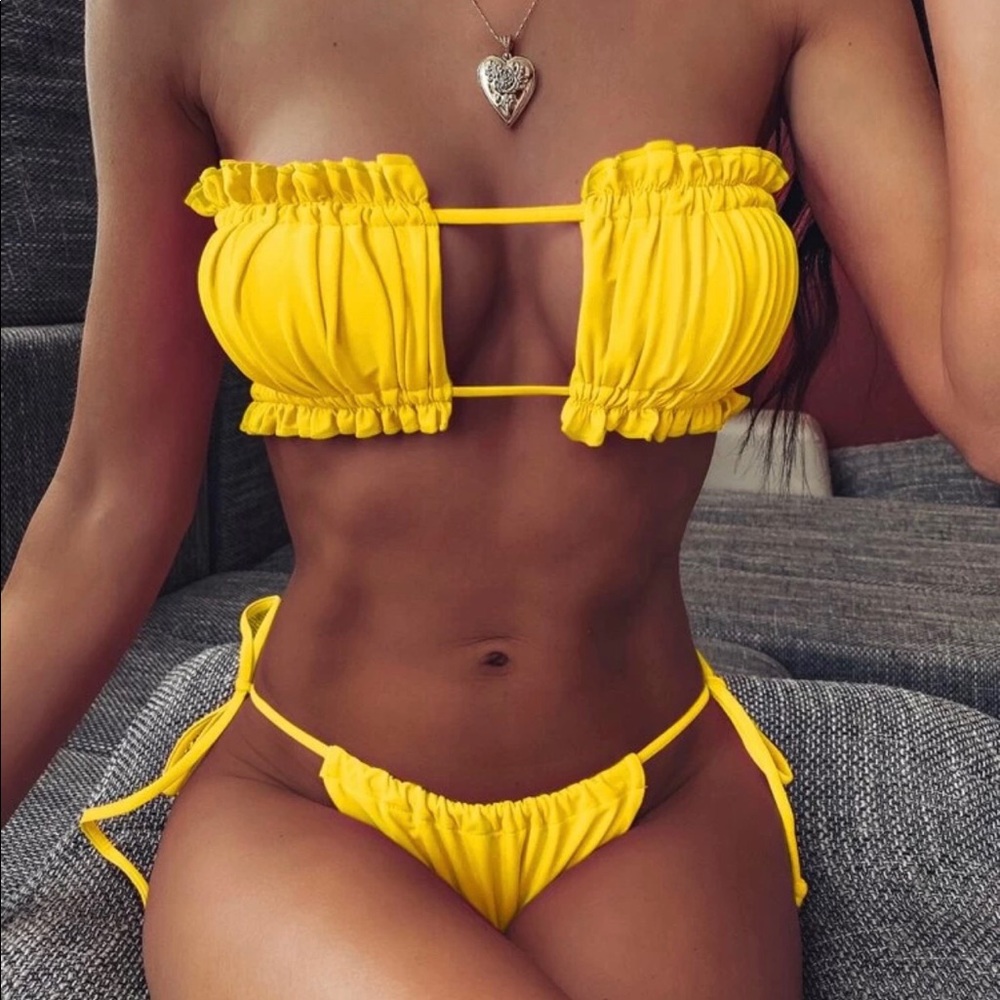 Strapless bikini (yellow)